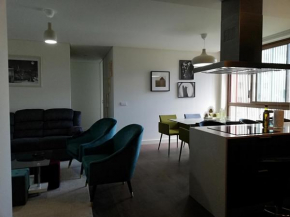 Beautiful Apartment-Campo Pequeno Home